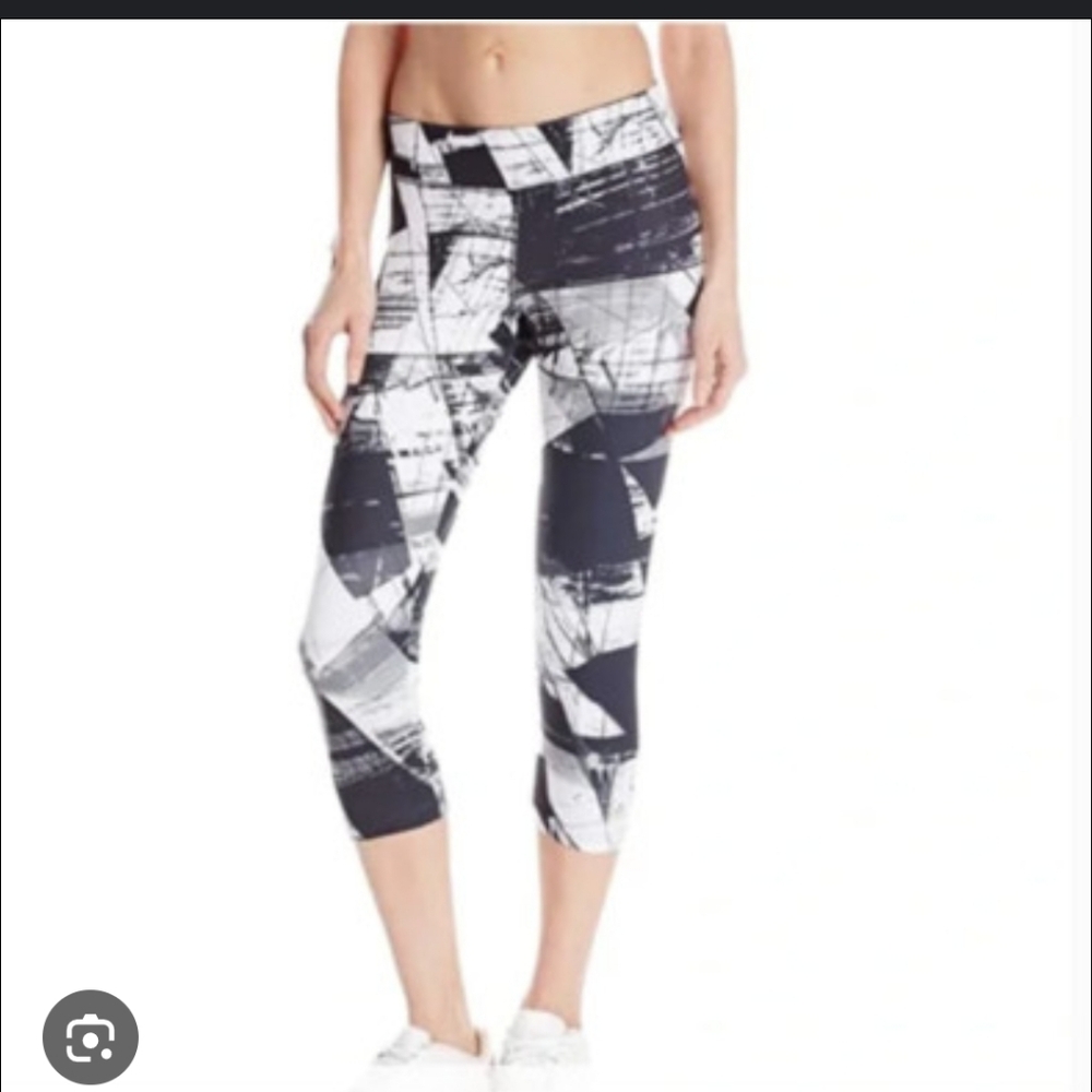 Adidas Black & White Abstract Athletic Capri Pants